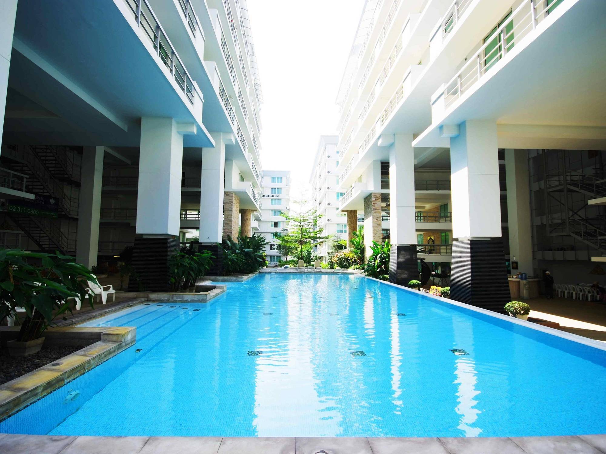 The Capital Resort @ Sukhumvit 50 Bangkok Exterior foto